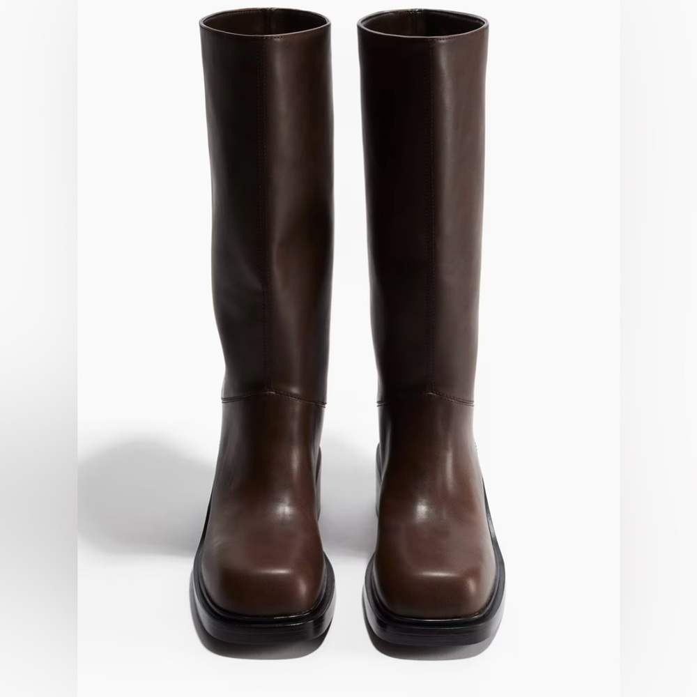 New H&M Block/Heeled Dk Brown Knee-high boots in coated fabric. Sz 9